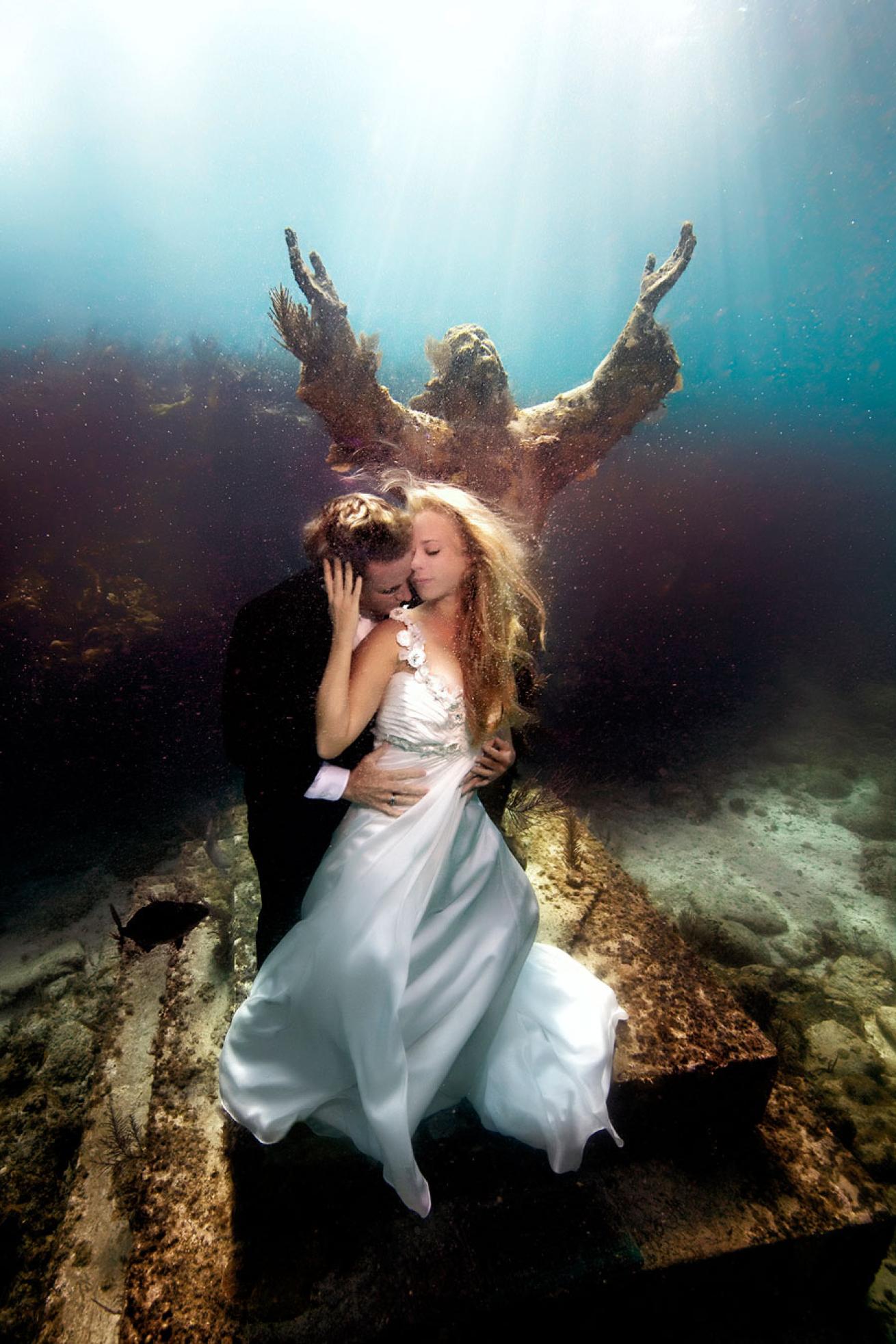 trash the dress underwater photos