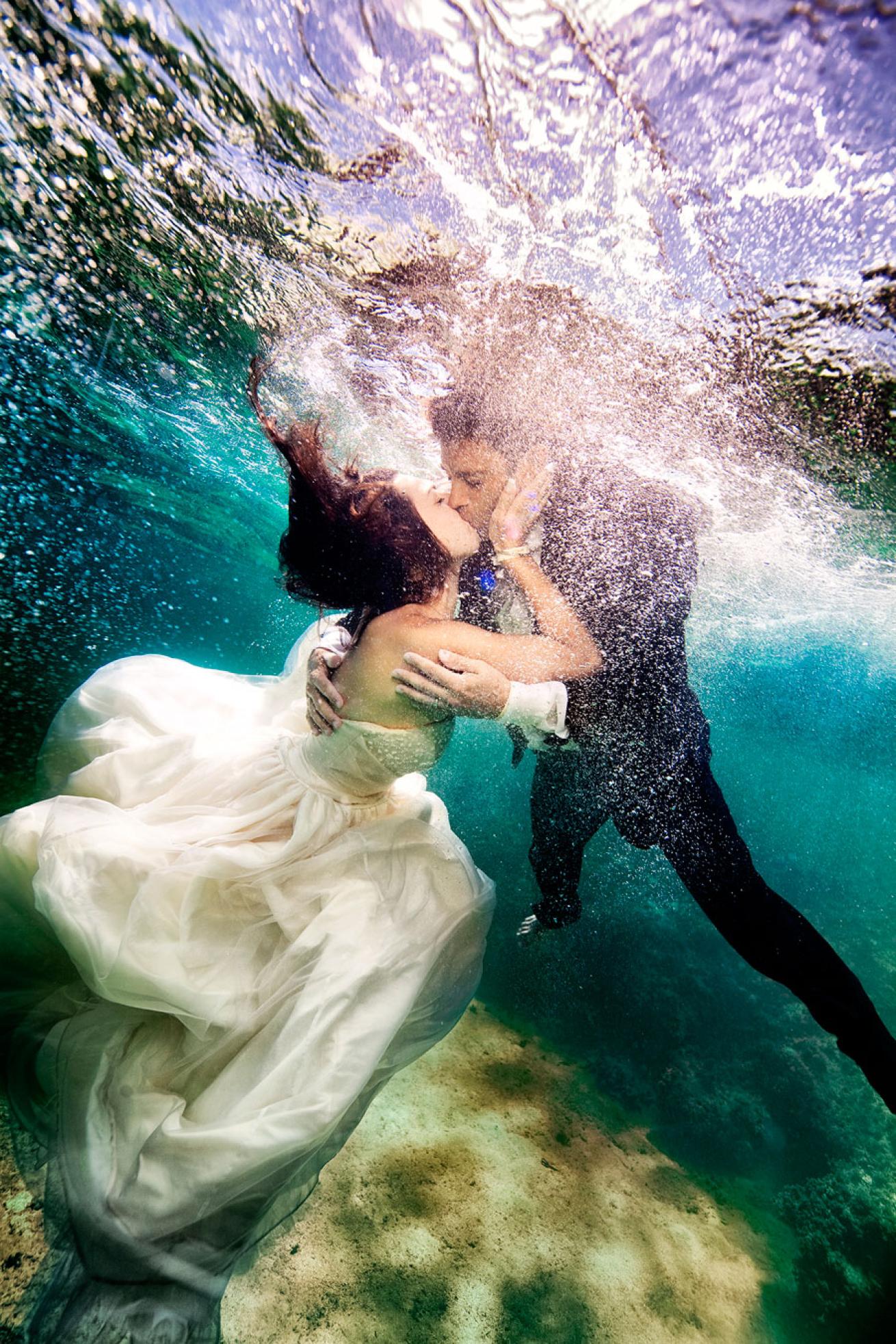 trash the dress underwater photos