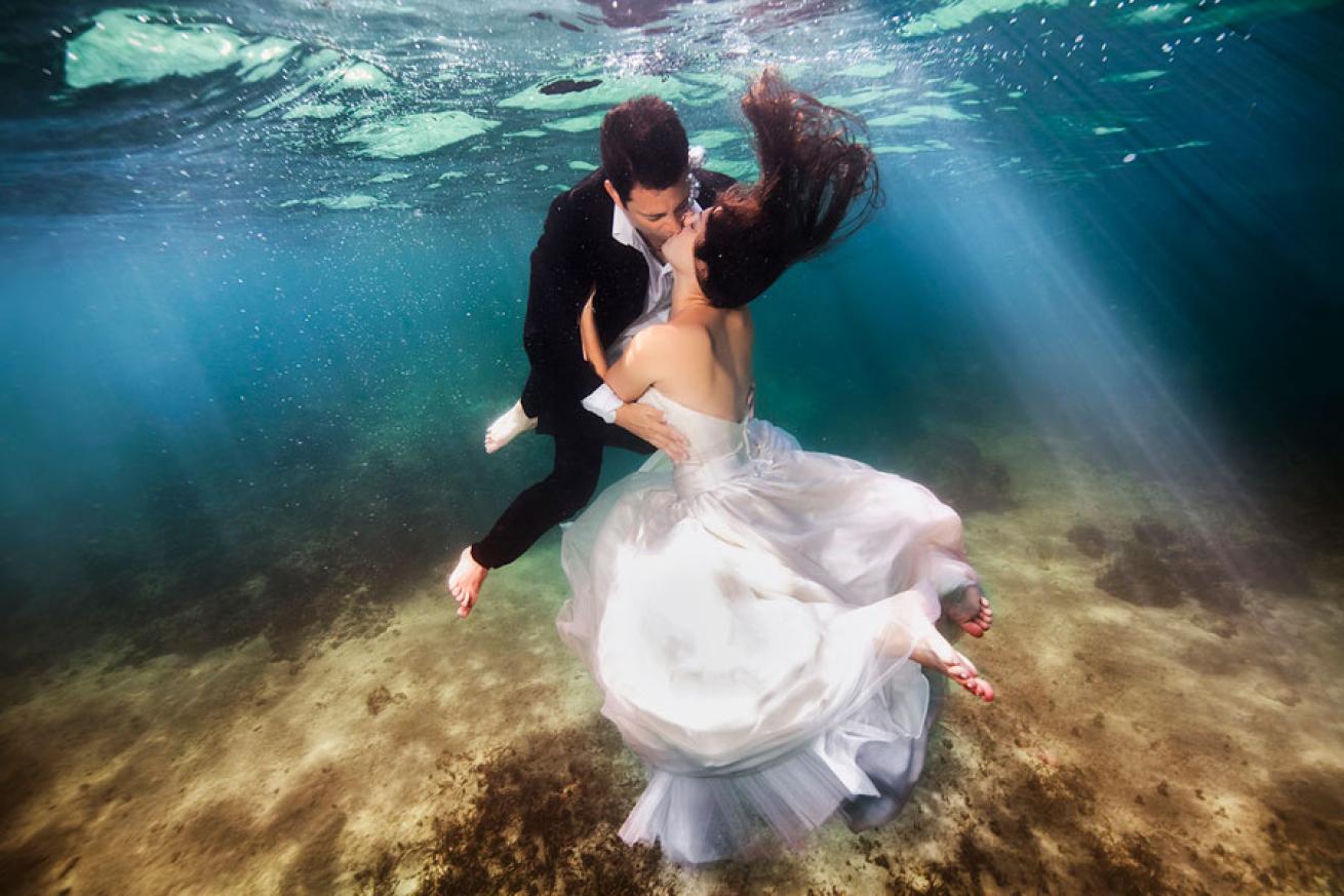 trash the dress underwater photos
