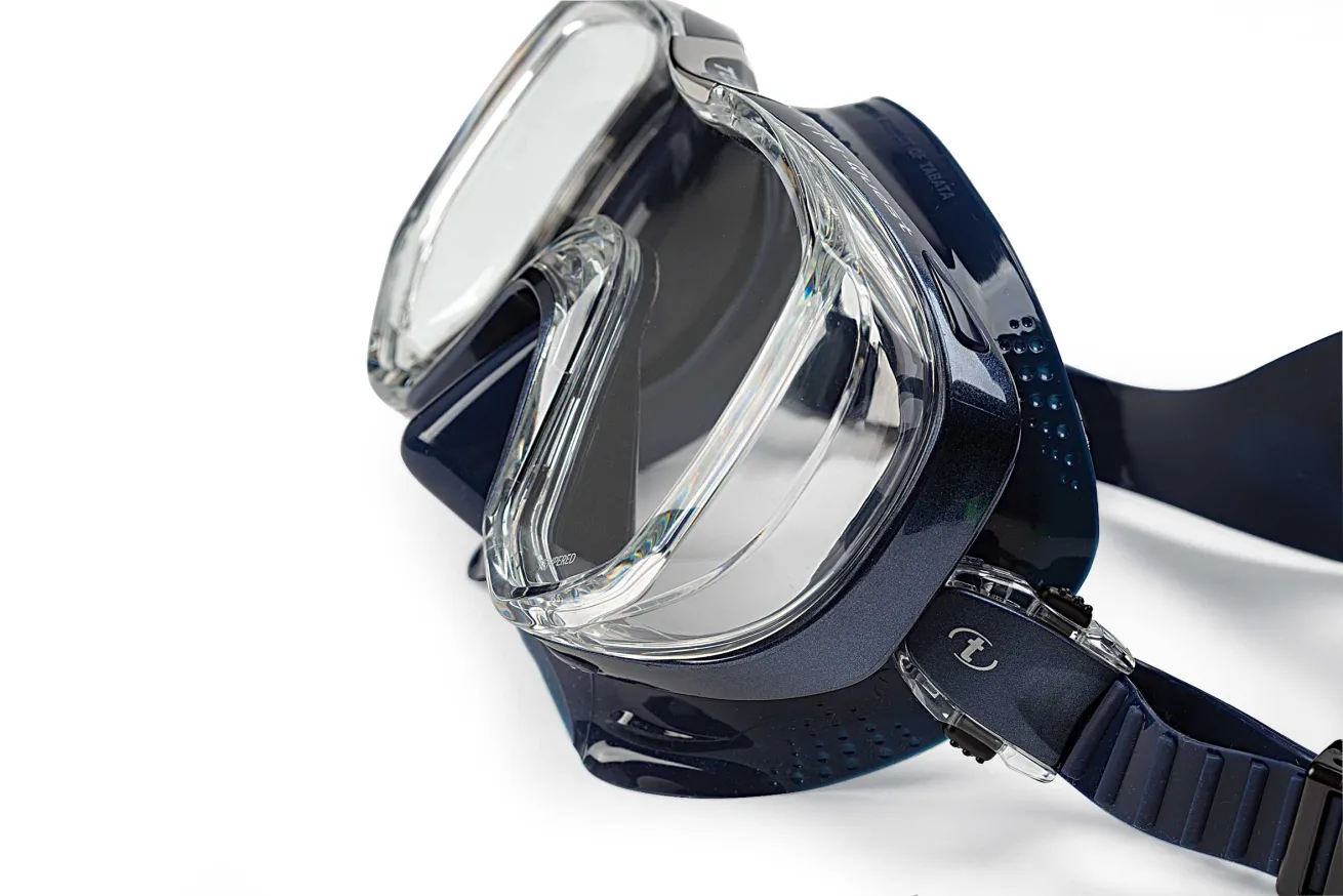 tusa dive mask