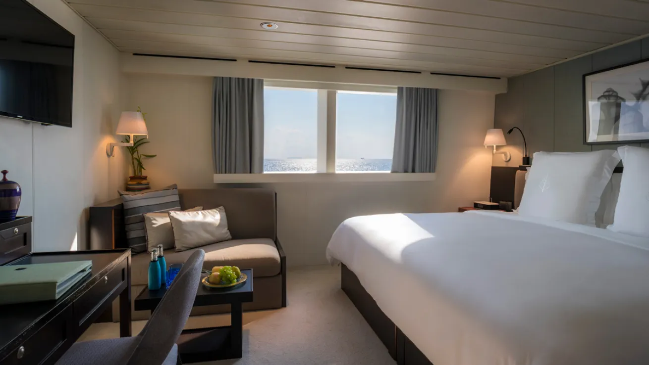 Four Seasons Liveaboard Stateroom 