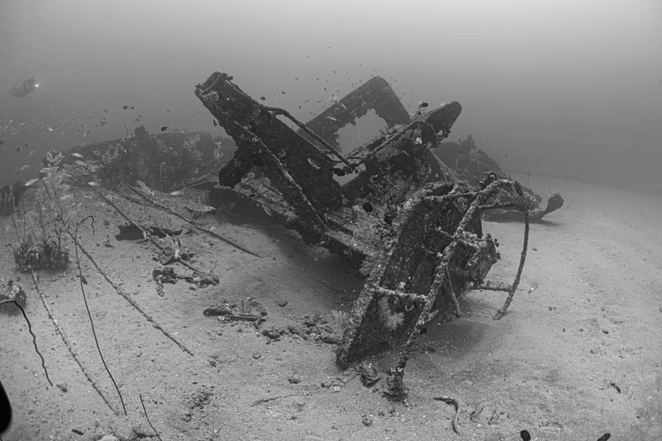 view-tower-car-wreck.scubadivingmagazine.december2021