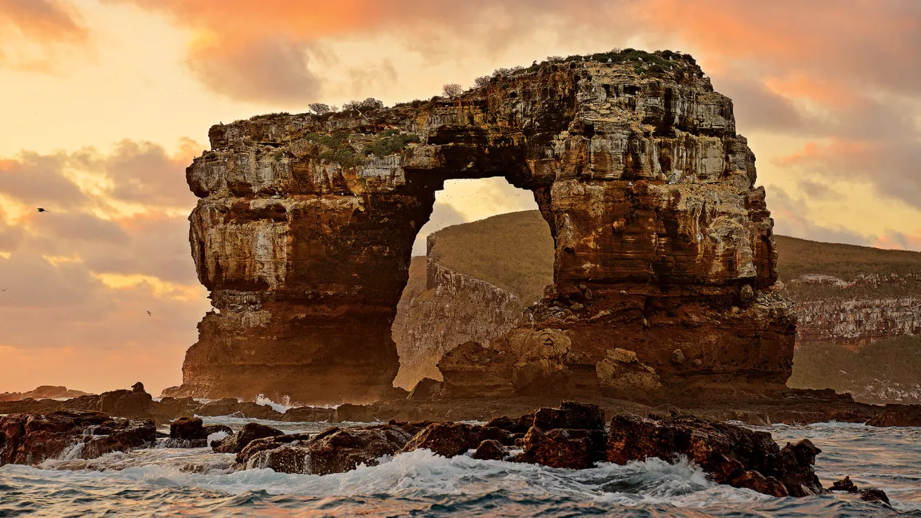 Darwin’s Arch, Galapagos 
