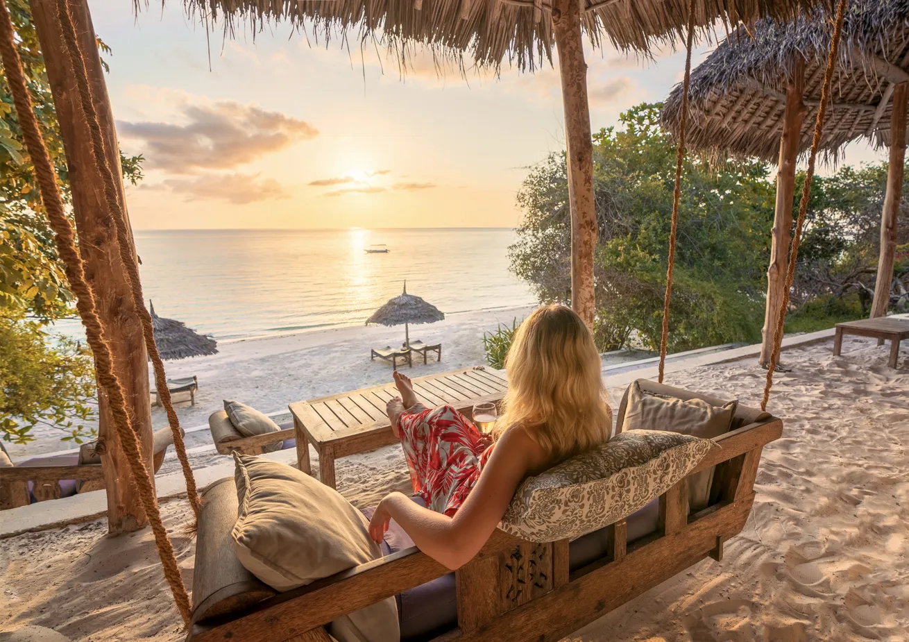 Magical views are everywhere, ideal for decompressing after a day of diving