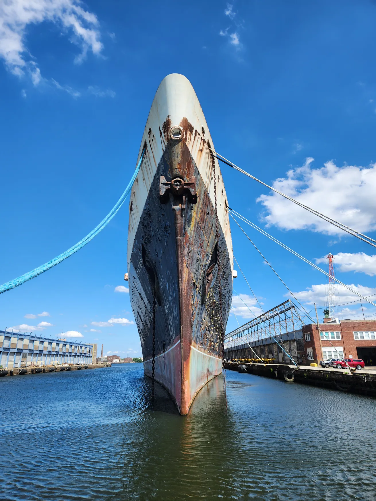 SS United States at Pier 82 in Philadelphia, waiting to be towed to Alabama for cleaning