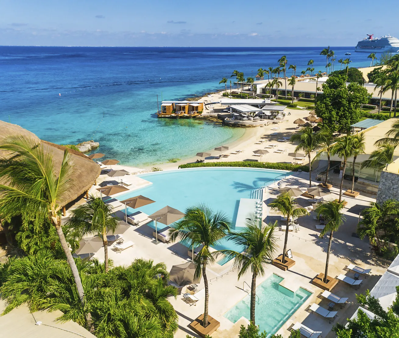Water-themed activities are front and center at Presidente InterContinental Cozumel, a hub of relaxation and adventure.