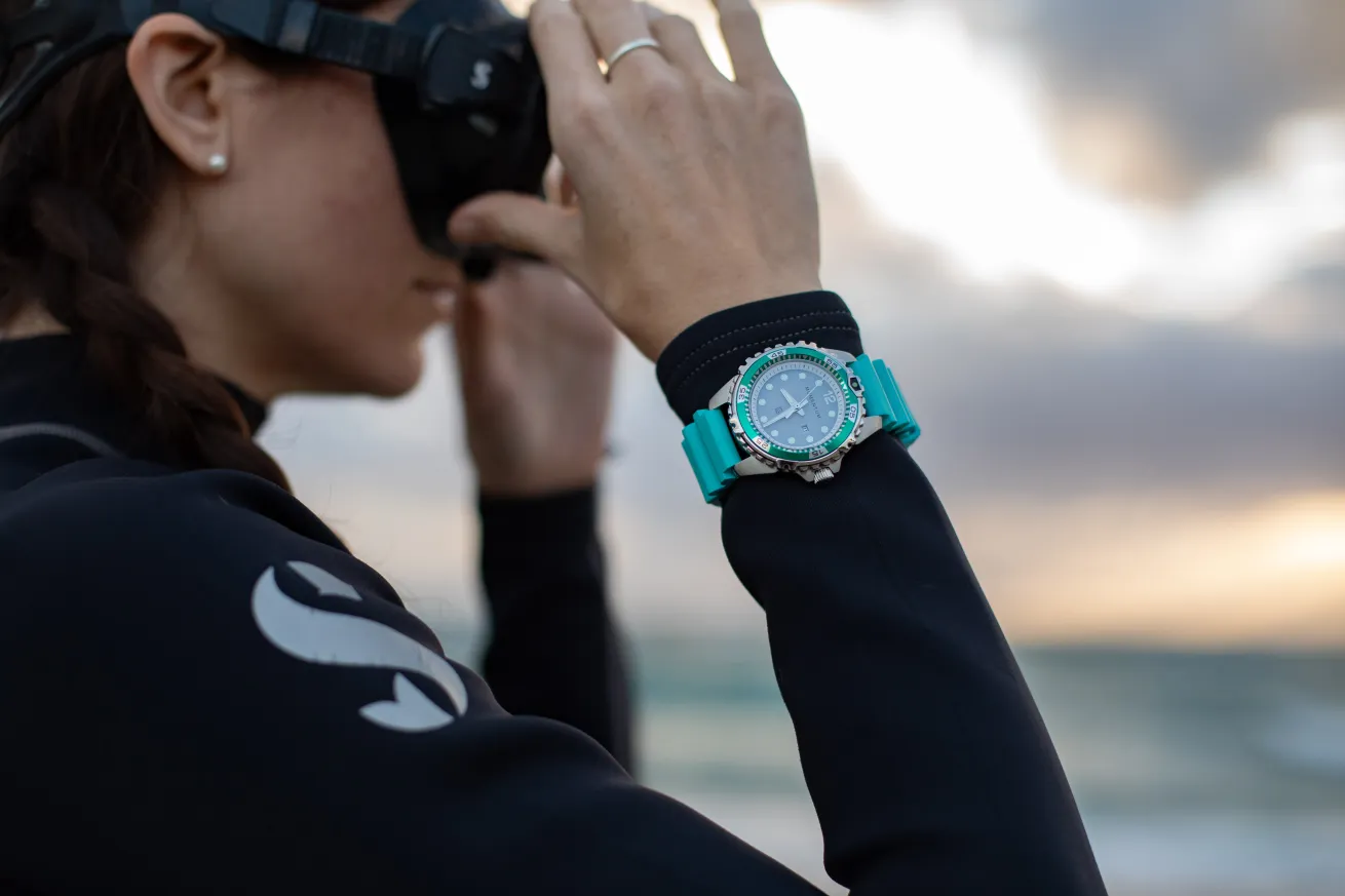 Introducing the Splash Eclipse Solar Dive Watch | Scuba Diving