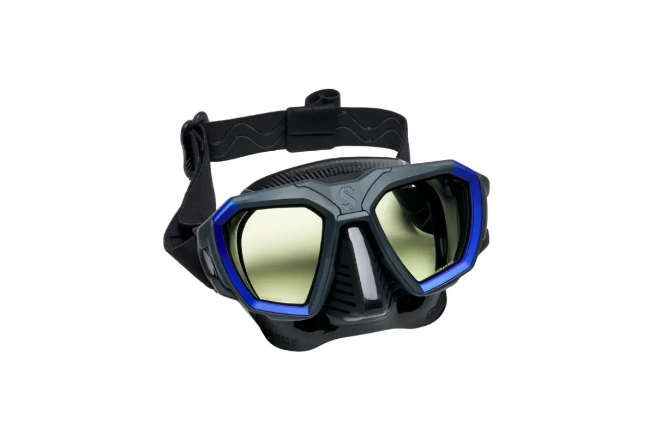 Scubapro D-Mask dive mask with Trufit silicone skirt and optical lens compatibility