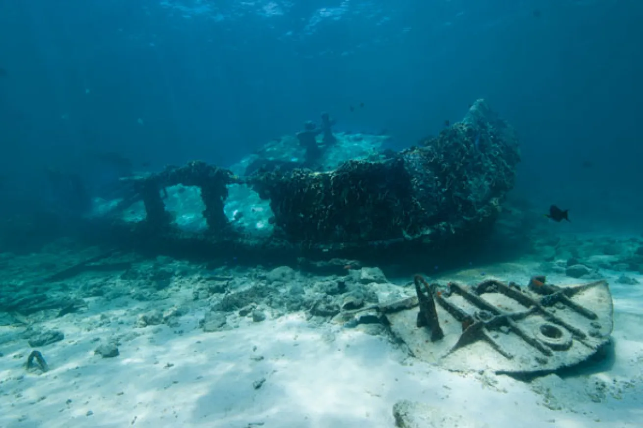 shipwreck philippines 