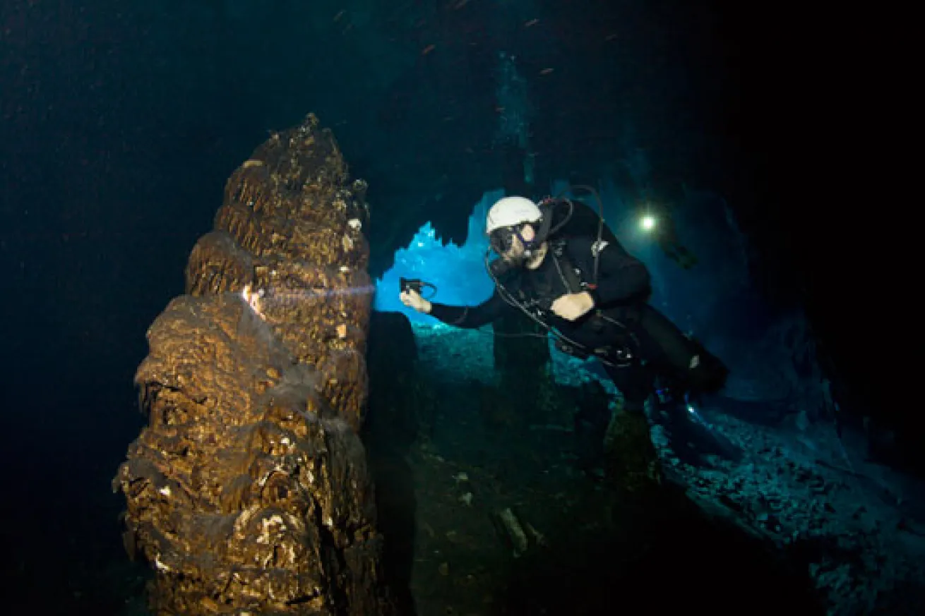 scuba diving Maya cenotes
