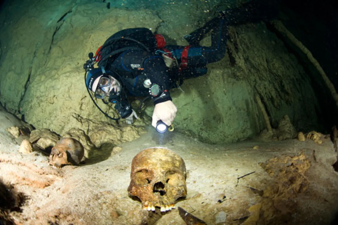 scuba diving Maya cenotes