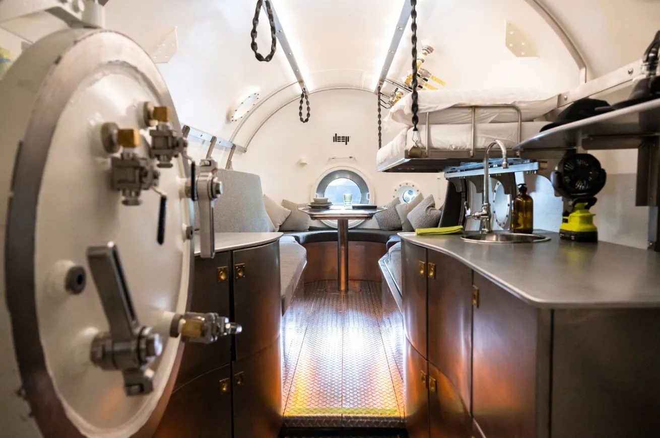 Vanguard's living chamber through the hatch. 