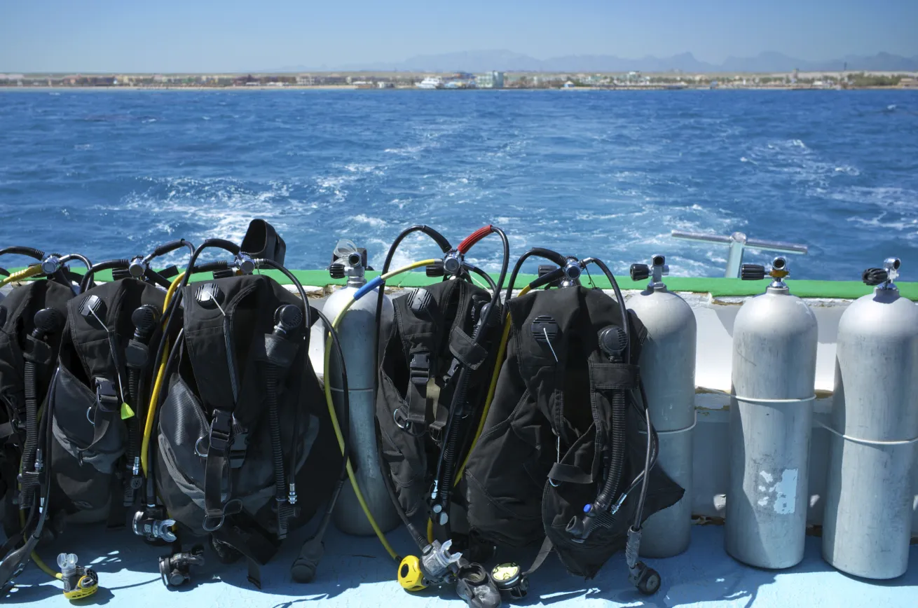 what to tip scuba diving guide