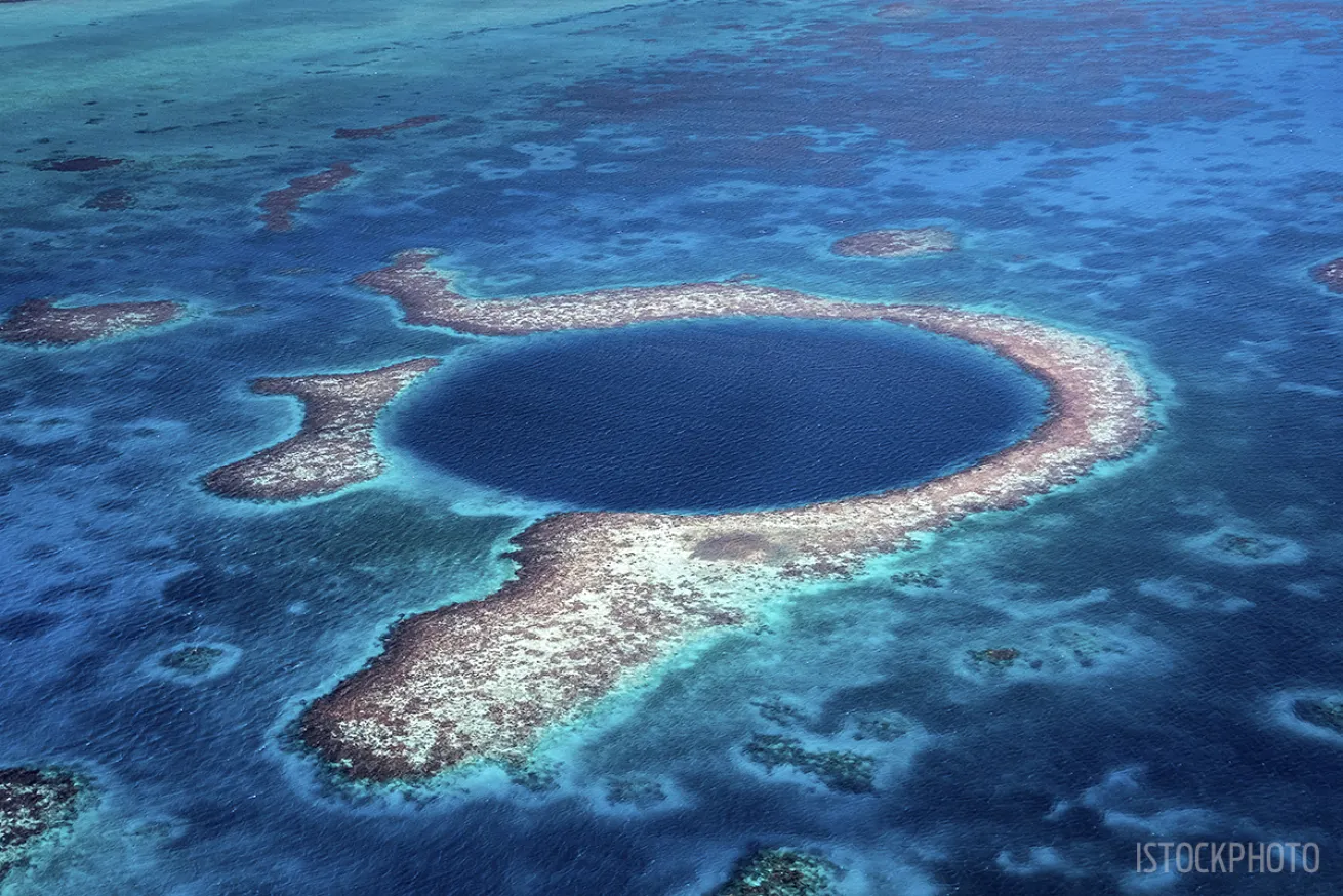 great blue hole belize