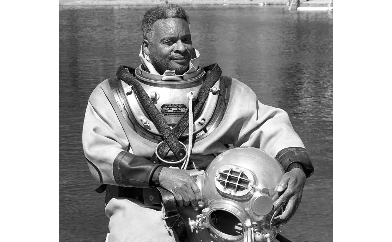 Portrait of Les Burke 