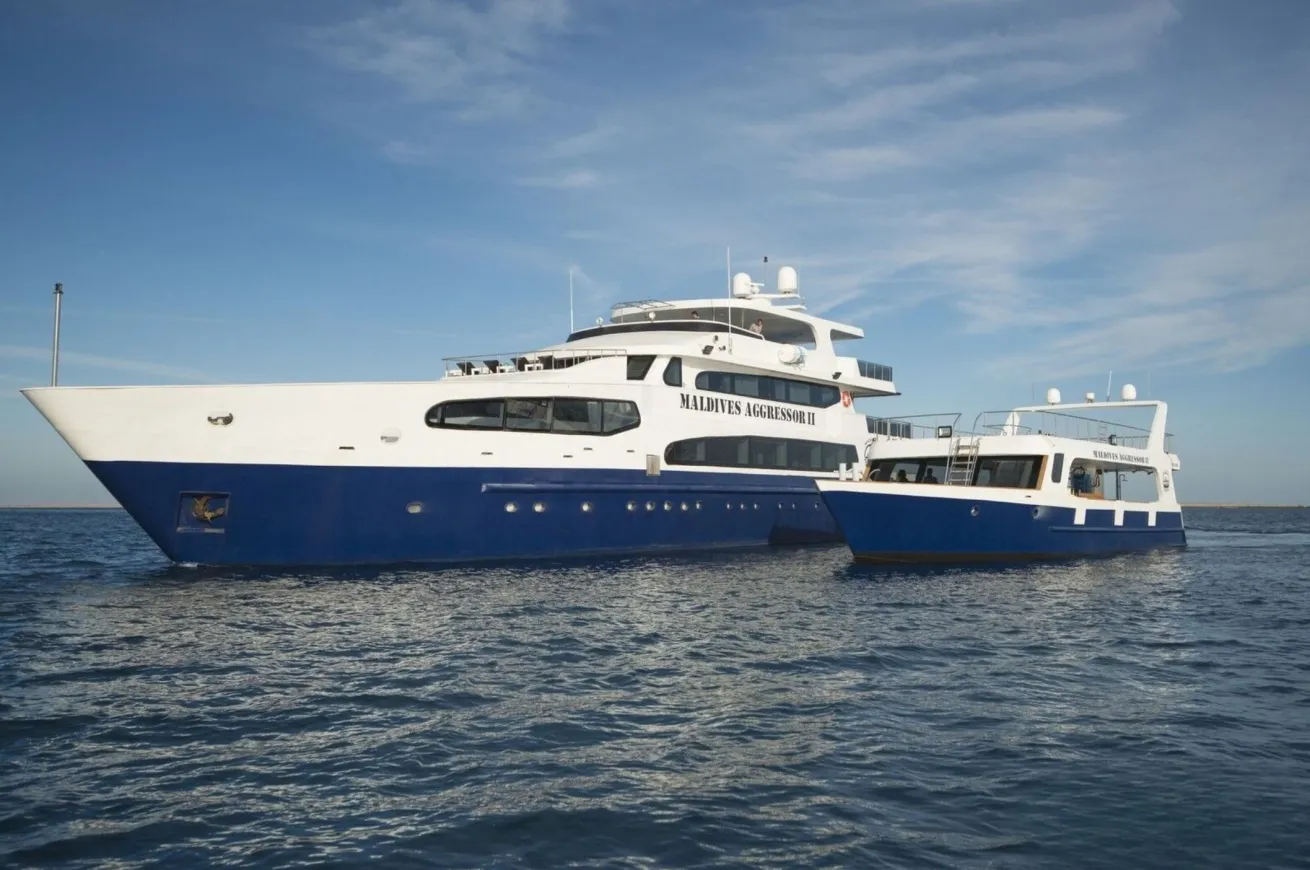 Maldives aggressor ii liveaboard on water