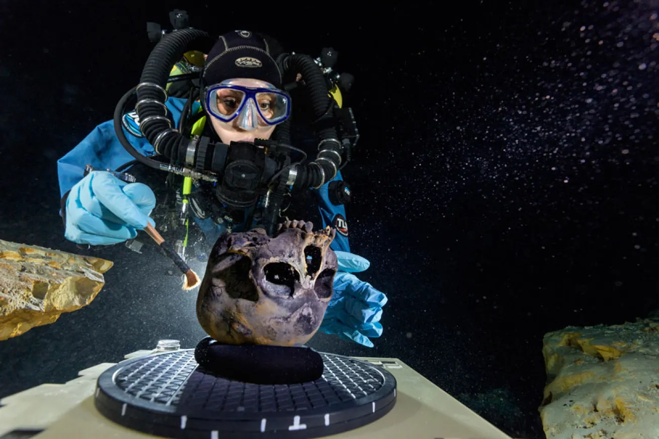 Preparing the Hoyo Negro Skull for 3-D Modeling