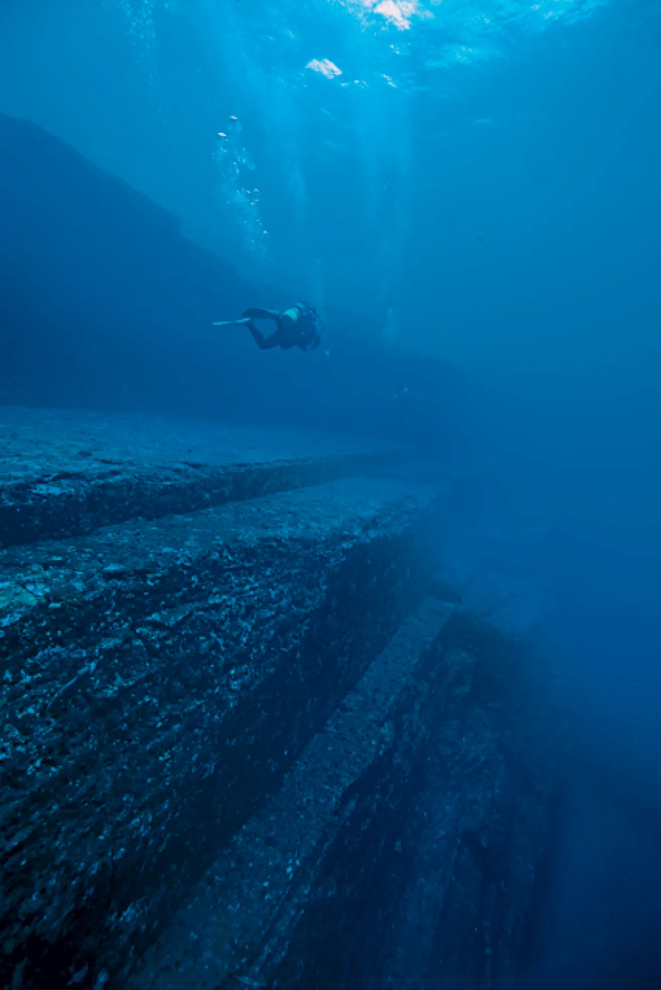Yonaguni's mysterious and massive underwater ruins