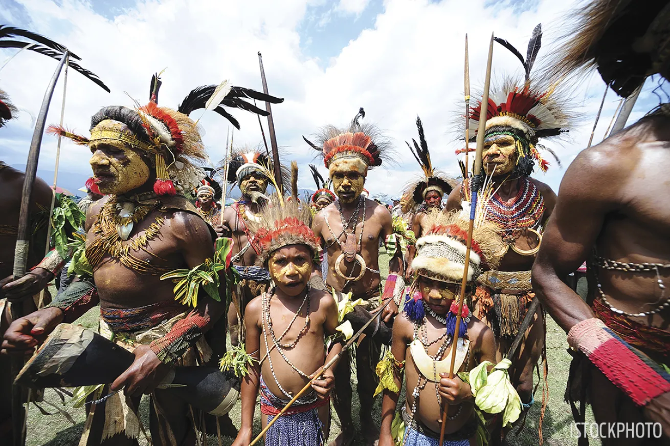 Papua New Guinea villagers 