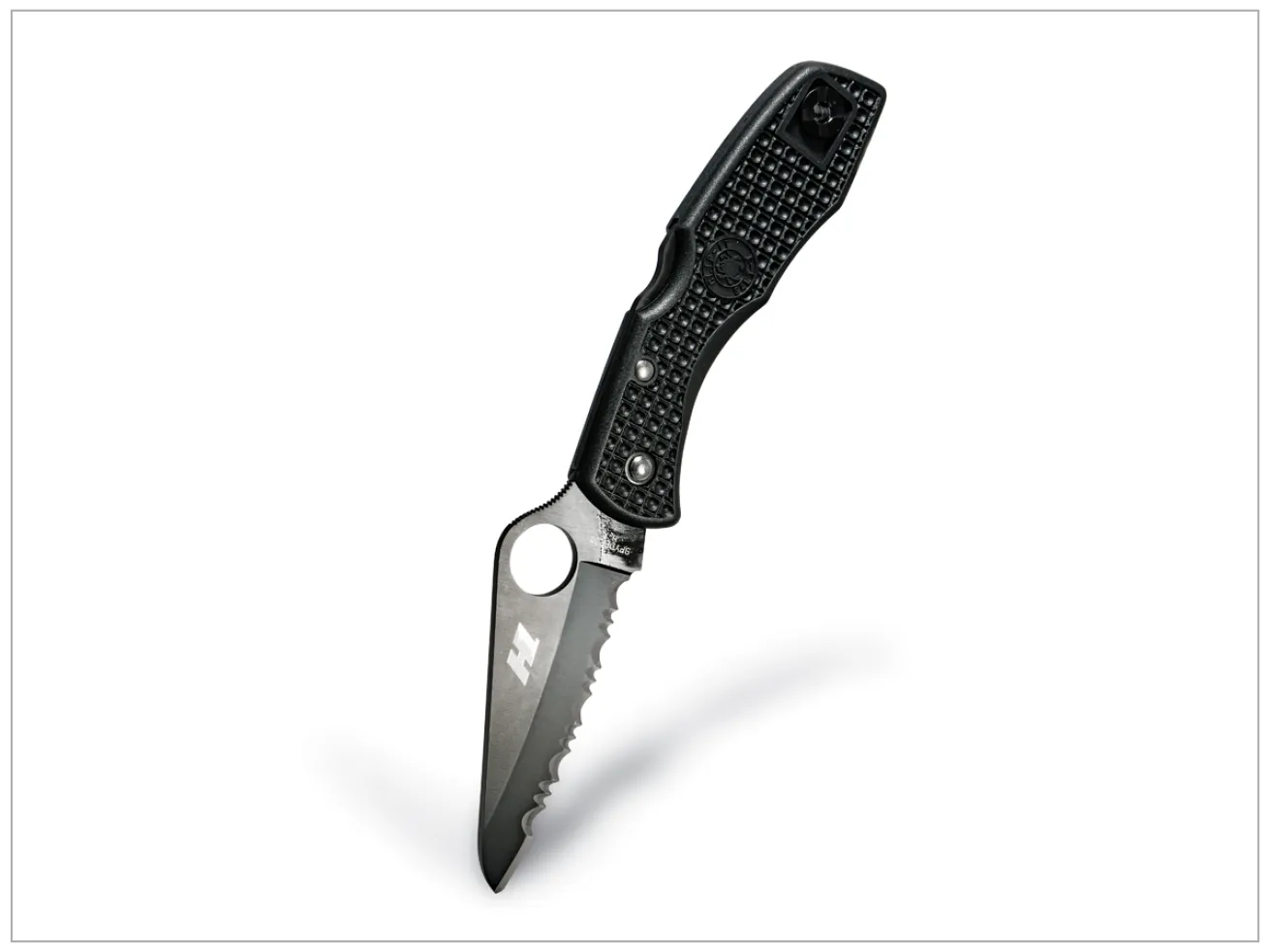 Scuba diving safety gear cutting tools Spyderco dive knife