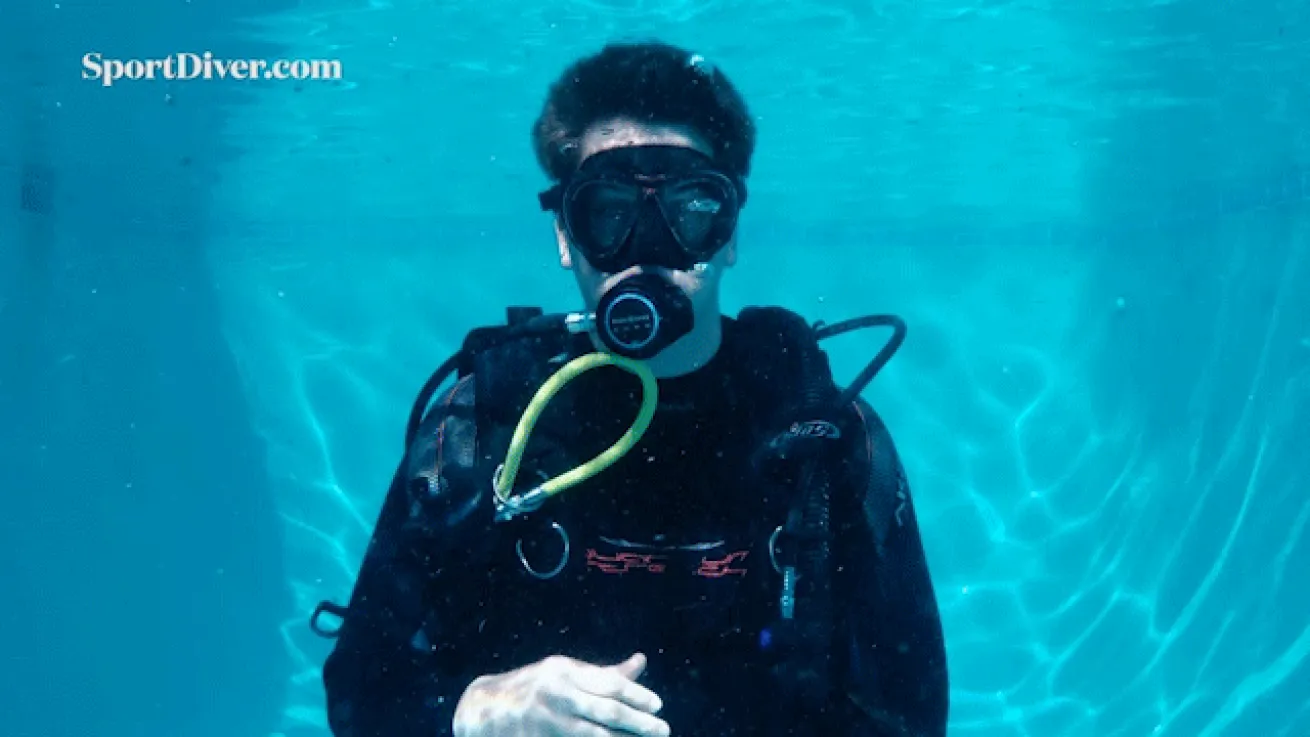 scuba diving hand signals stop