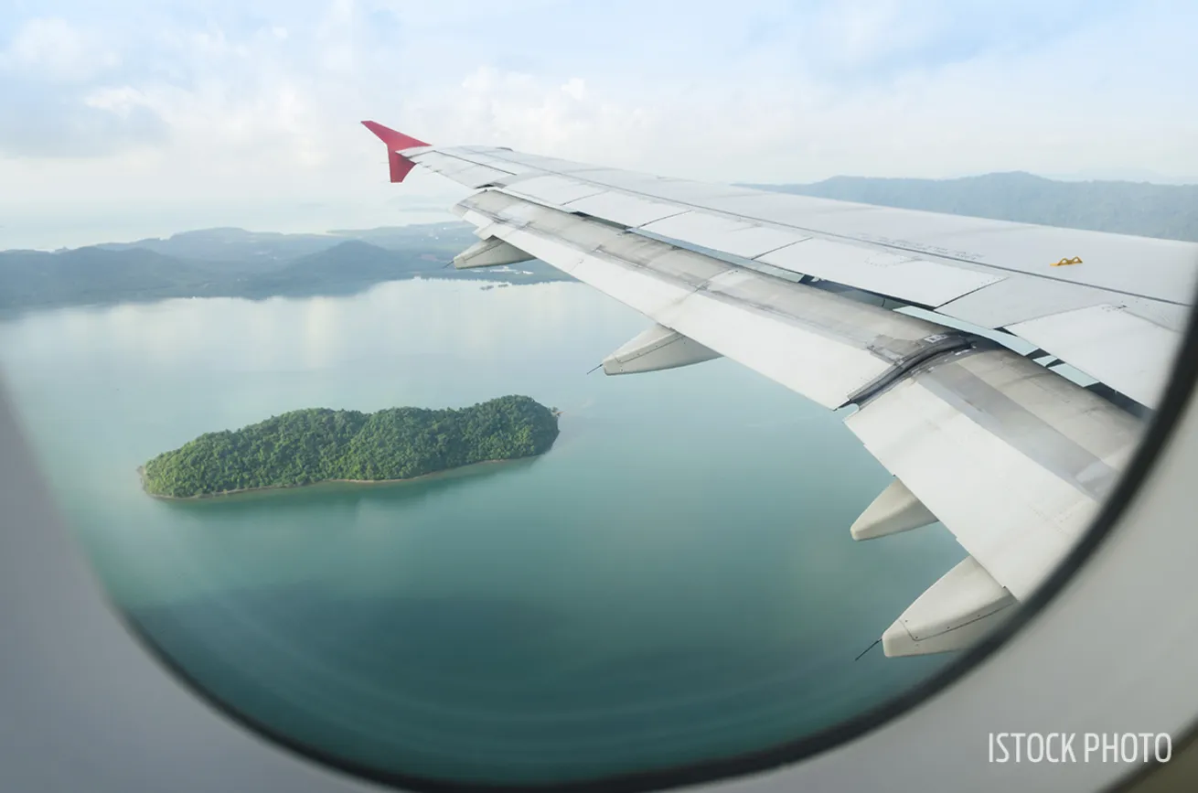 Scuba diving travel tips carry-one items
