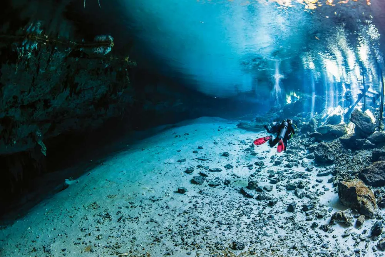 scuba diving cenotes mexico dos ojos