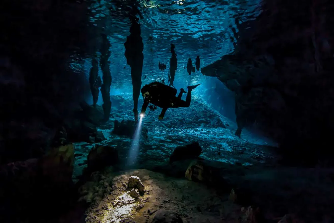 scuba diving cenotes mexico gran cenote