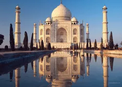 wreck-chat_taj-mahal.gif.webp