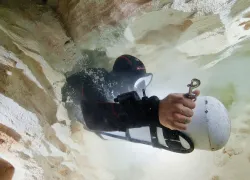 -scu-advanced-dives-diving_olwolgin-cave-western-australia.jpg.webp