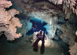 mexico-readers-choice--cave-diver-mel-clark-teaser-scd.jpg.webp