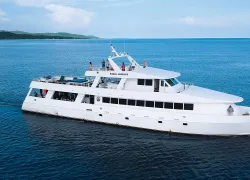 scuba-diving-liveaboard-hero.jpg.webp