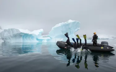 Scuba Diving C Antarctica B Michael Baynes copy      .jpg.webp