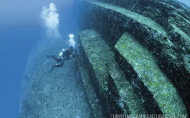 yonaguni-monument-japan.jpg.webp