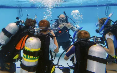 anesti-vega-sea-hero-pool-teaching_.jpg.webp