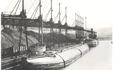 barge--loading-coal-credit-courtesy-great-lakes-shipwreck-historical-society.png.webp