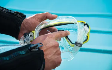 best-way-clean-dive-mask-padi-scu.jpg.webp
