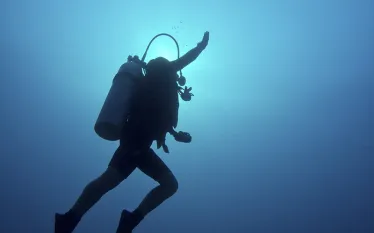 divers_alert_network_what_happens_if_i_ascend_too_fast_scd_curr_.jpg.webp