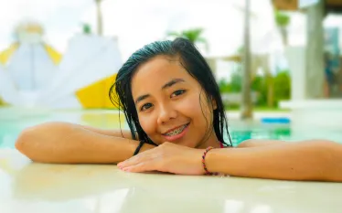 diving_with_braces_teaser_.png.webp