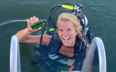 female-diver-bottle-jennifer-dowker.jpeg.webp