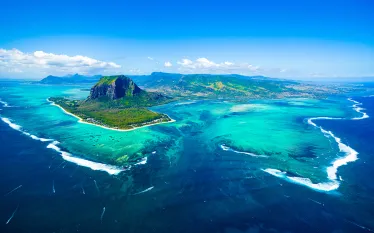 mauritius-shutterstock-myroslava-bozhko.jpg.webp