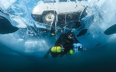 scu_icediving_siberia.jpg.webp