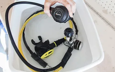 scuba-diving-regulator-maintenance.jpg.webp