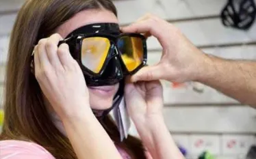 scuba-how-to-buy-mask.jpg.webp