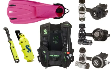 scubapro-new-scuba-regulators-bcd-fin-accessories_dema.png.webp