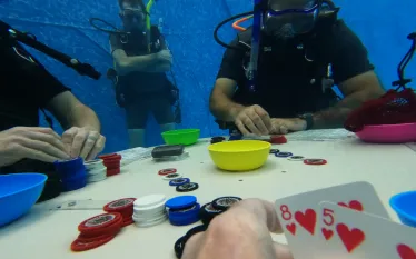 what_its_like_to_play_scuba_poker_underwater-_.png.webp