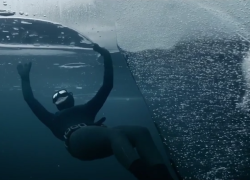 Freediver Johanna Nordblad under the ice.