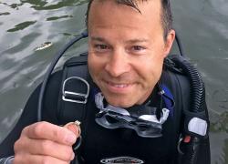 Scuba diver Kevin Burkart wedding ring