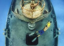 diving with underwater scooters